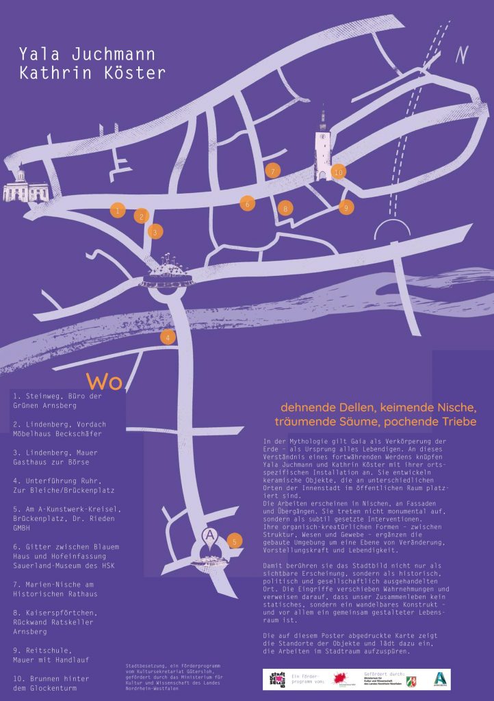 Eine Karte zeigt den groben Umriss der Stadt Arnsberg, auf der verschiedene Orange Markierungen gesetzt sind um die Orte zu kennzeichnen, an denen die Kunstaktionen stattfinden.
