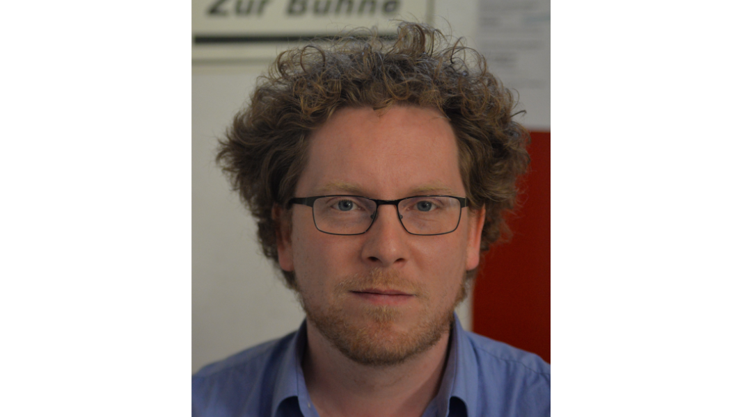 Portraitfoto Mirko Schombert